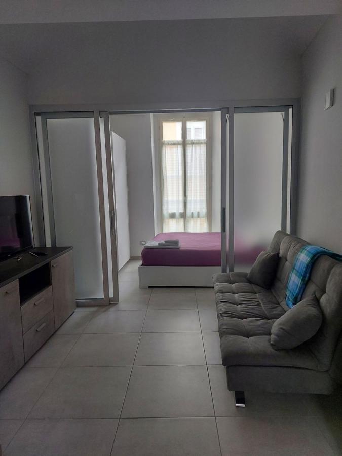 Ags Apartment Асти Екстериор снимка